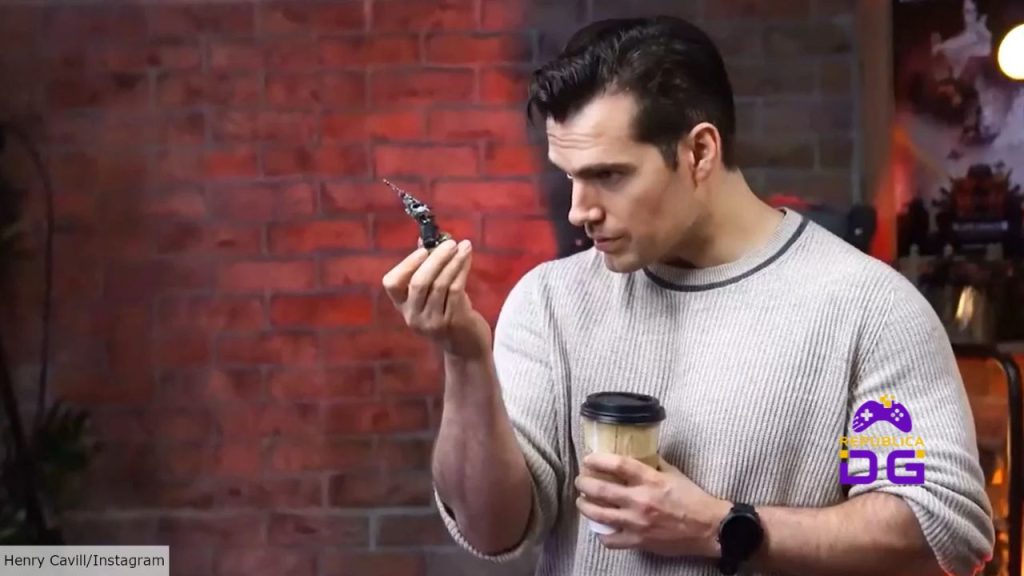 série warhammer henry cavill