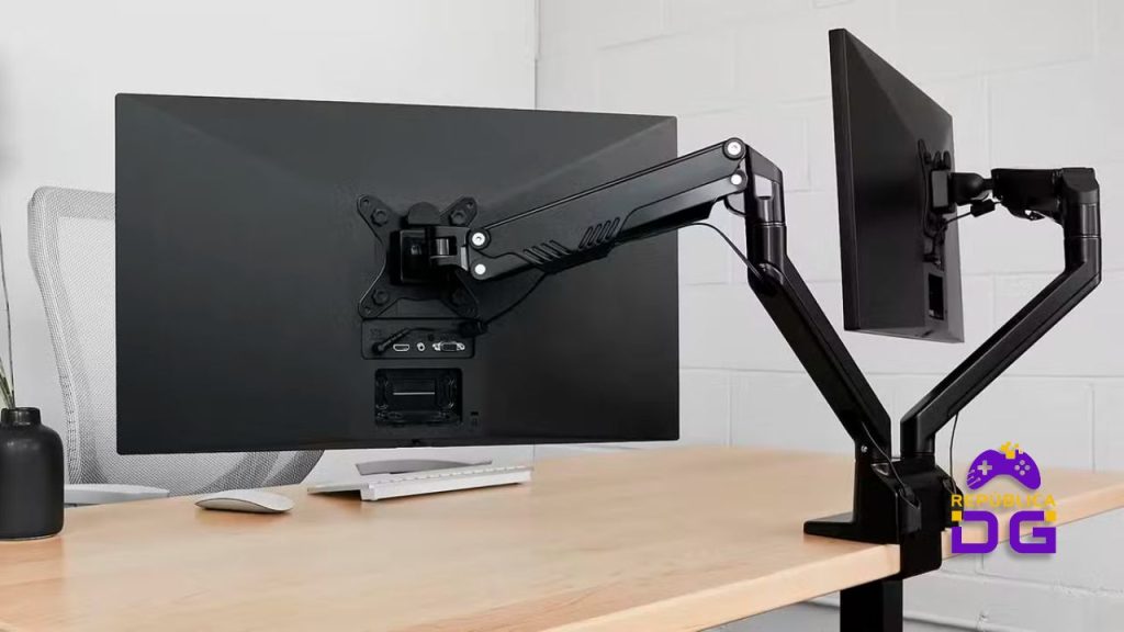 7 braços articulados para monitor que ajudam a organizar o seu setup