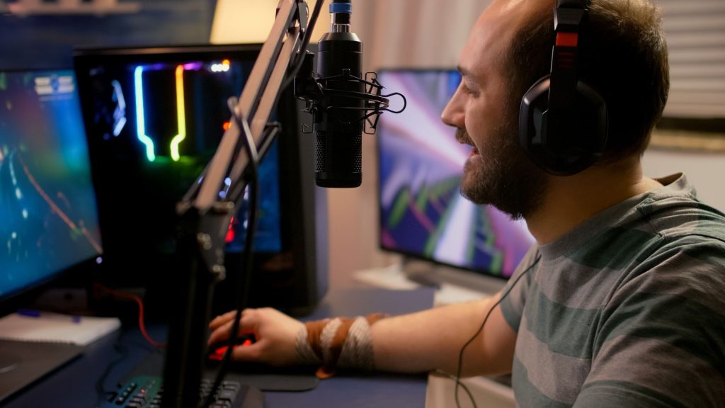 Microfone gamer: veja 06 modelos que entregam muita qualidade em 2025