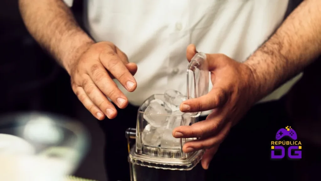 5 máquinas de gelo portáteis para deixar suas bebidas sempre geladas